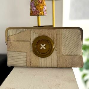 Rare Vintage Women's Soft Leather Y2K 90s Clutch Hobo Wallet Brown Cream Floral